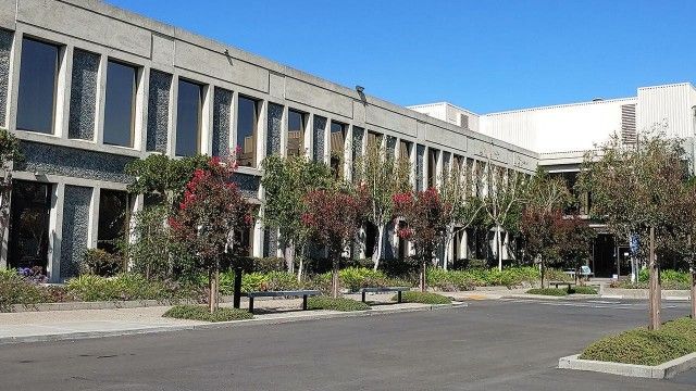 Oikos University