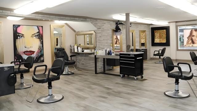 Leon Studio One School of Hair Design - Williamsville