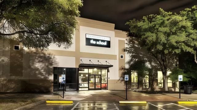 Paul Mitchell the School - Austin